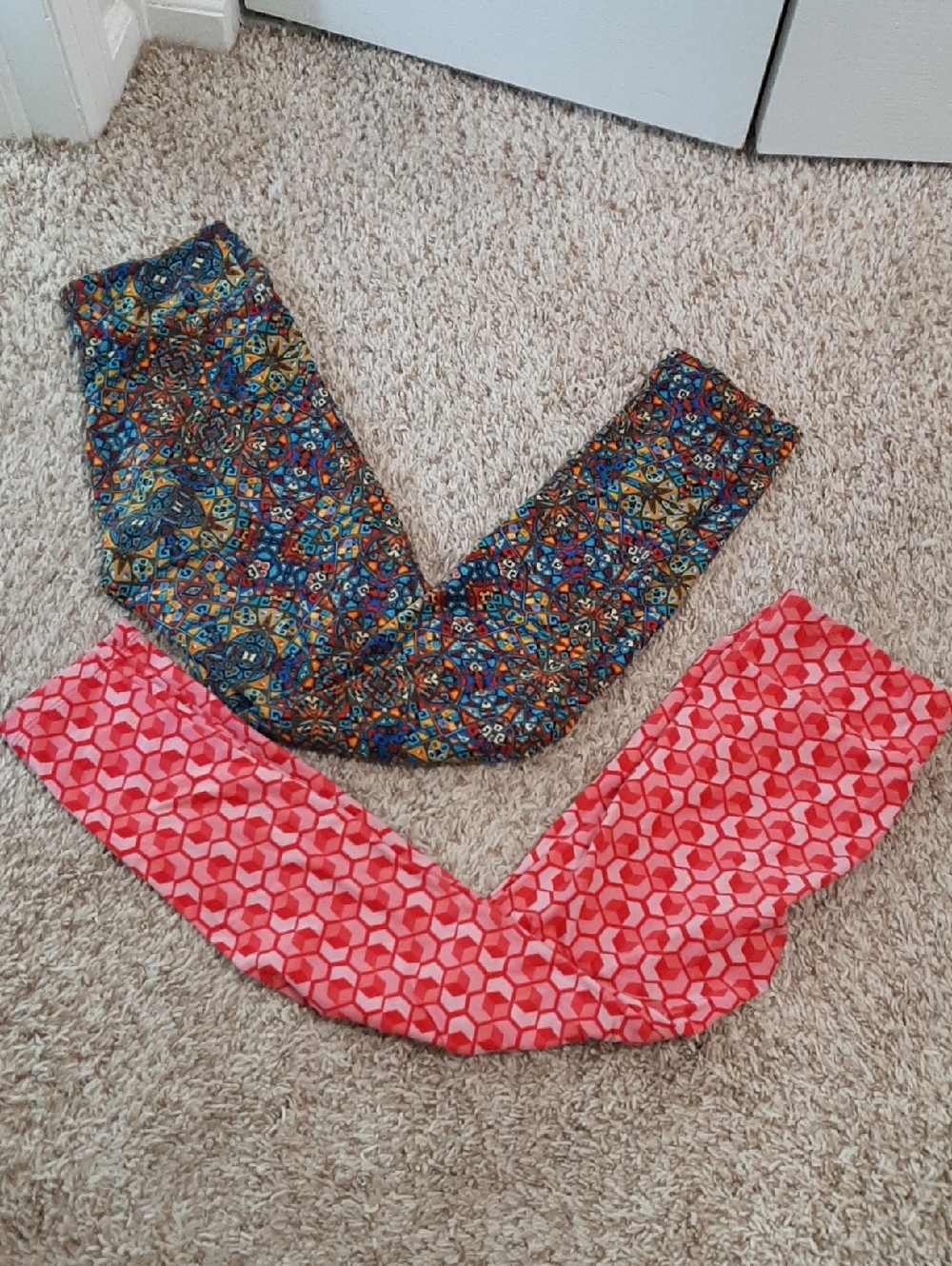 LuLaRoe Multicolor Mosaic & Coral Pink Geo Leggings Duo